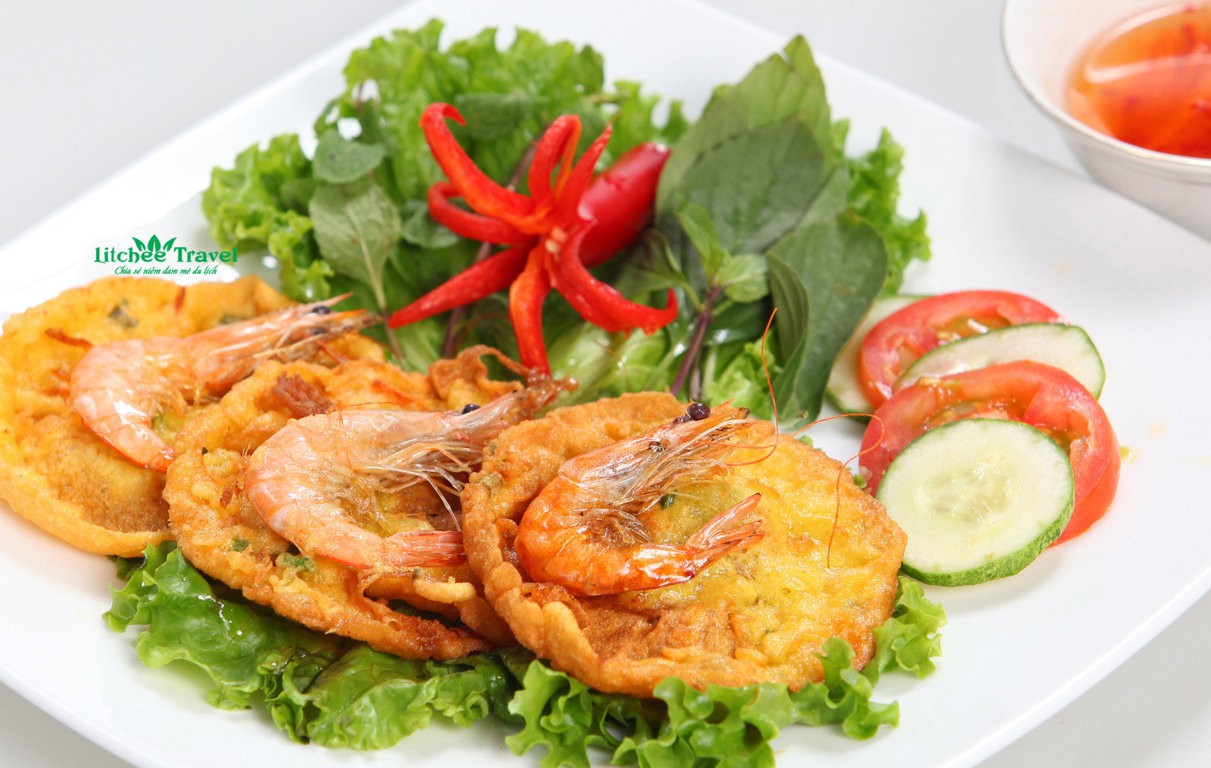 banh-tom-ho-tay-litchee-travel